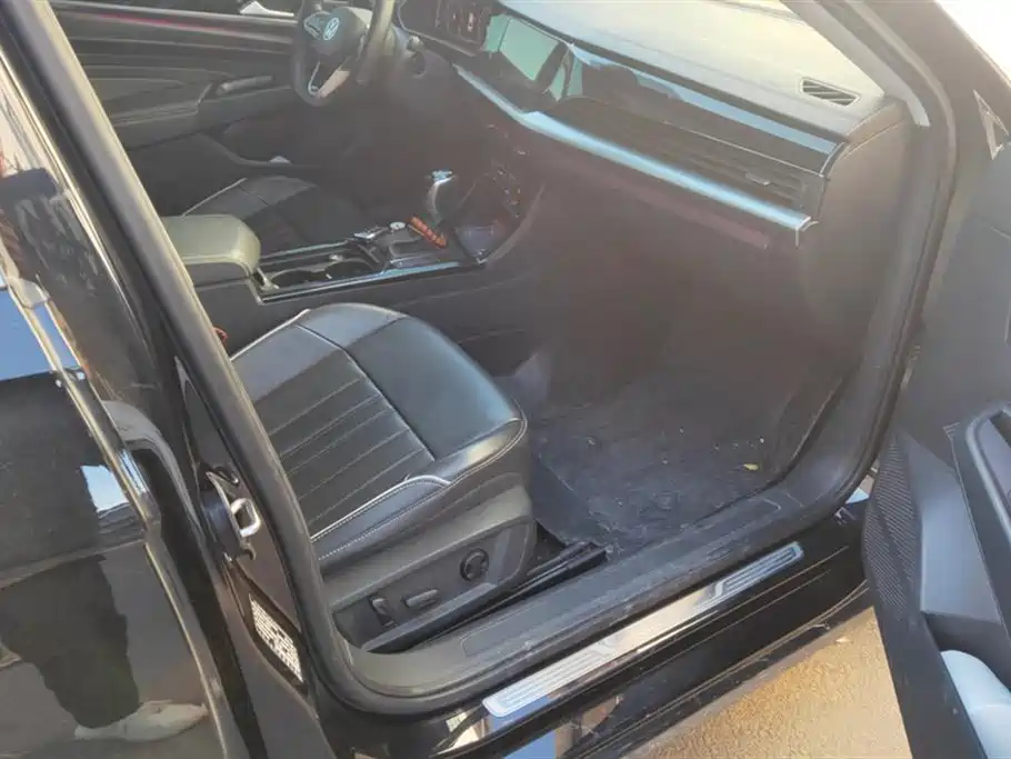Volkswagen Passat 2023 Facelift 330TSI Elite Edition фото 8