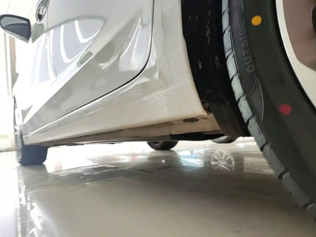 Hyundai Elantra 2016 Model 1.6L Automatic Smart Elite фото 22