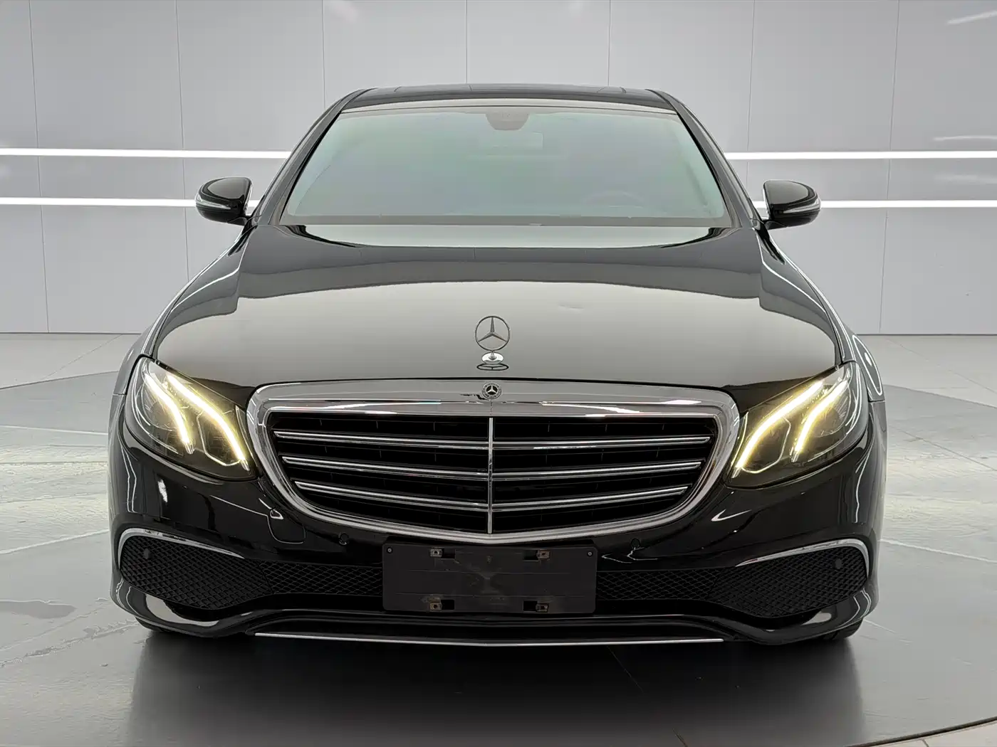 Mercedes-Benz E-Class 2019 E 260 L фото 2