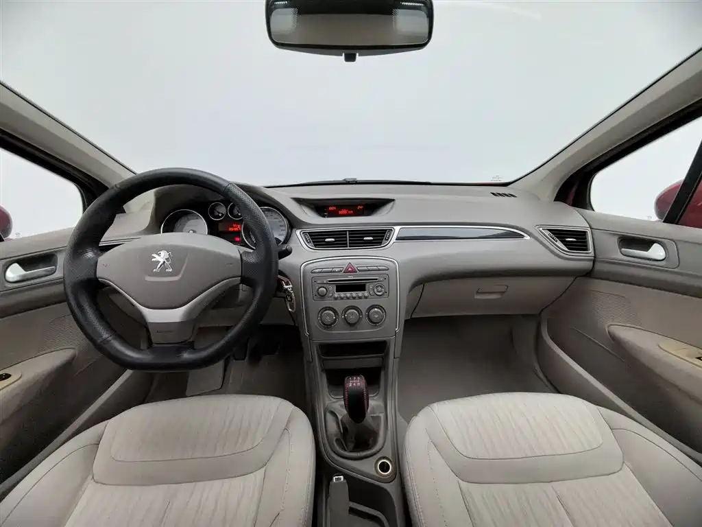 Peugeot 308 2013 Model 1.6L Manual Superior Style фото 5