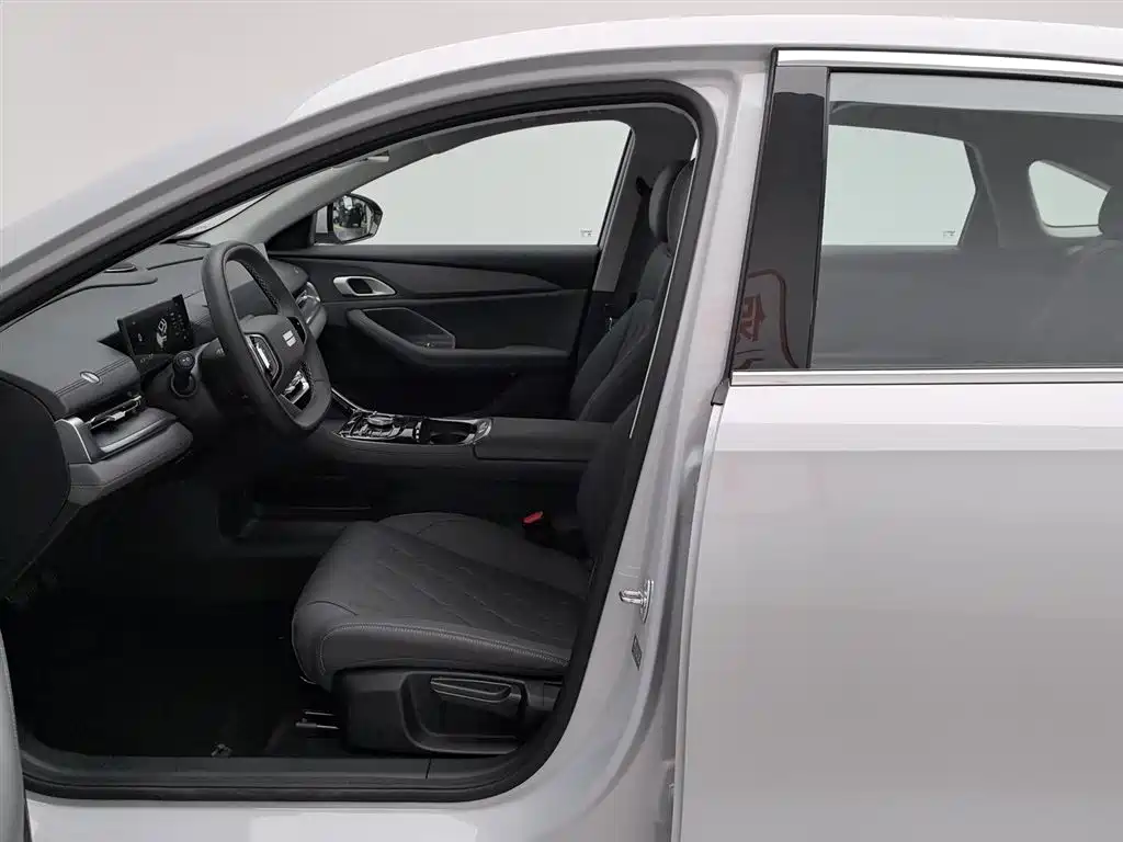 Geely Galaxy Galaxy A7 2025 EM-i 150km Premium Edition фото 10