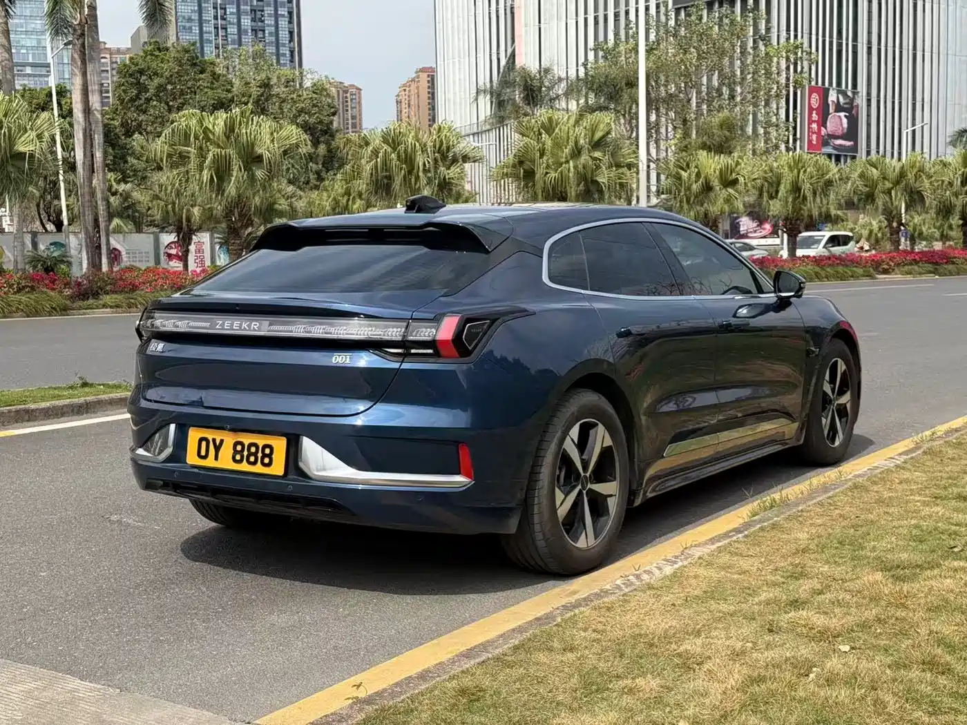 ZEEKR EXTREME KRYPTON 001