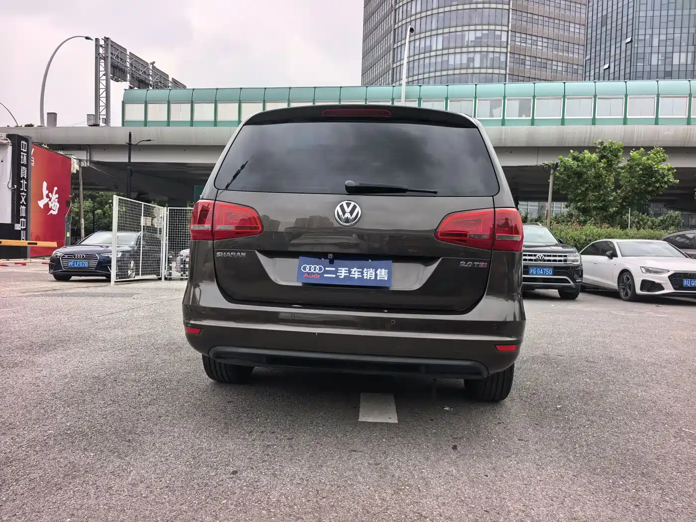 Volkswagen Sharan 2016 380TSI Comfort 7-seater фото 5
