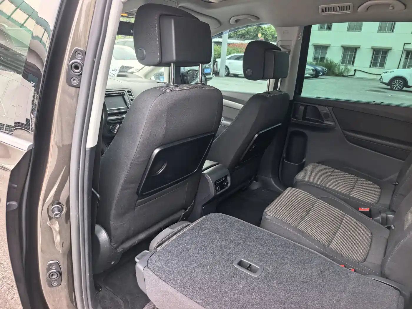 Volkswagen Sharan 2016 380TSI Comfort 7-seater фото 14