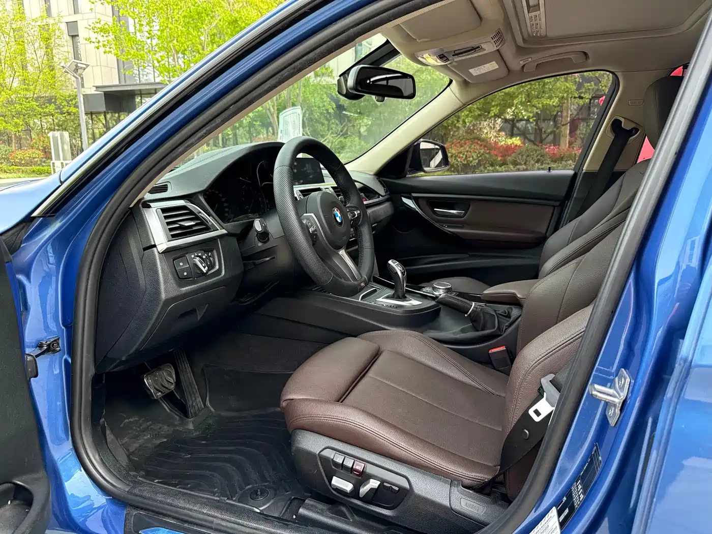 BMW 3 Series 2018 320Li Leading M Sport Package фото 4