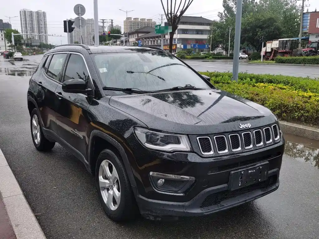 Photo 4 - Jeep Compass