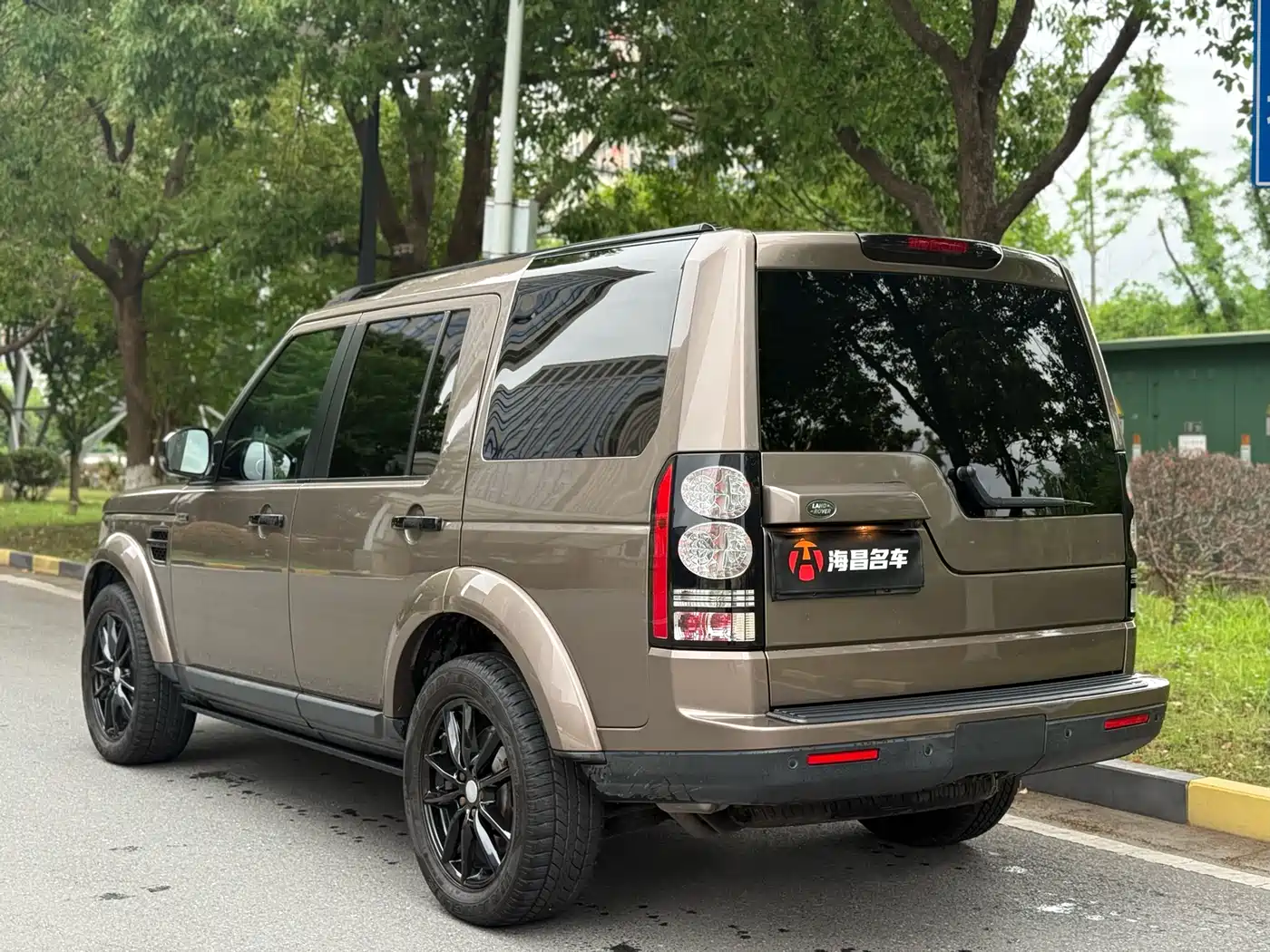 Land Rover Discovery 2016 3.0 SC V6 HSE фото 7