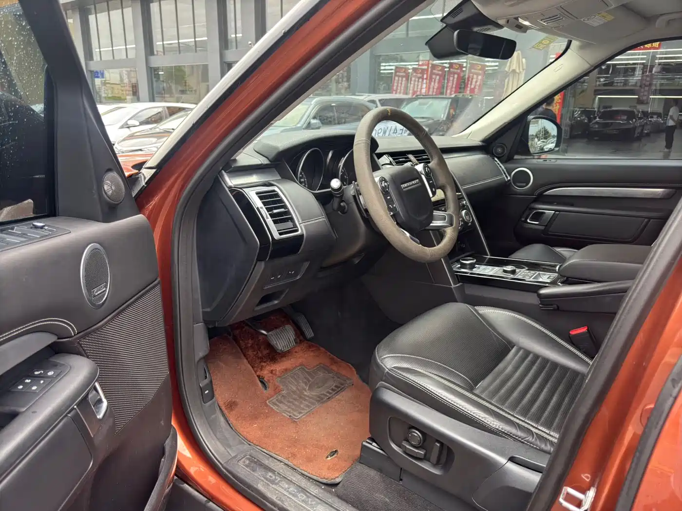Land Rover Discovery 2017 3.0 SC V6 HSE фото 6