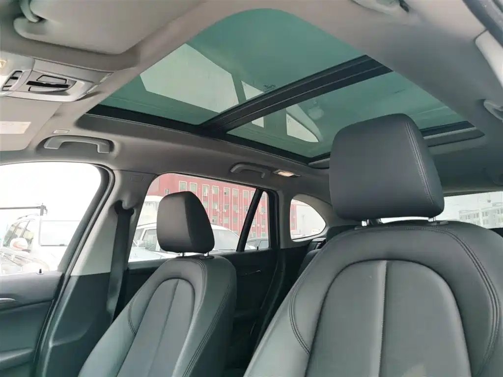 BMW X1 2018 sDrive20Li Leading Model фото 14