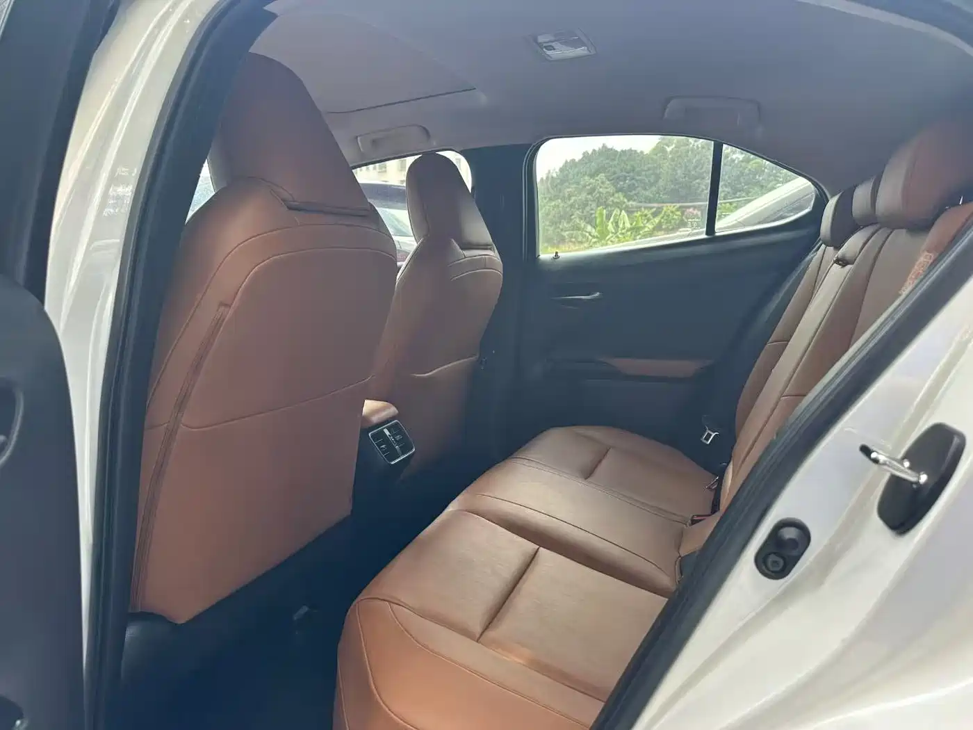 Lexus UX 2020 200 Special Edition фото 5