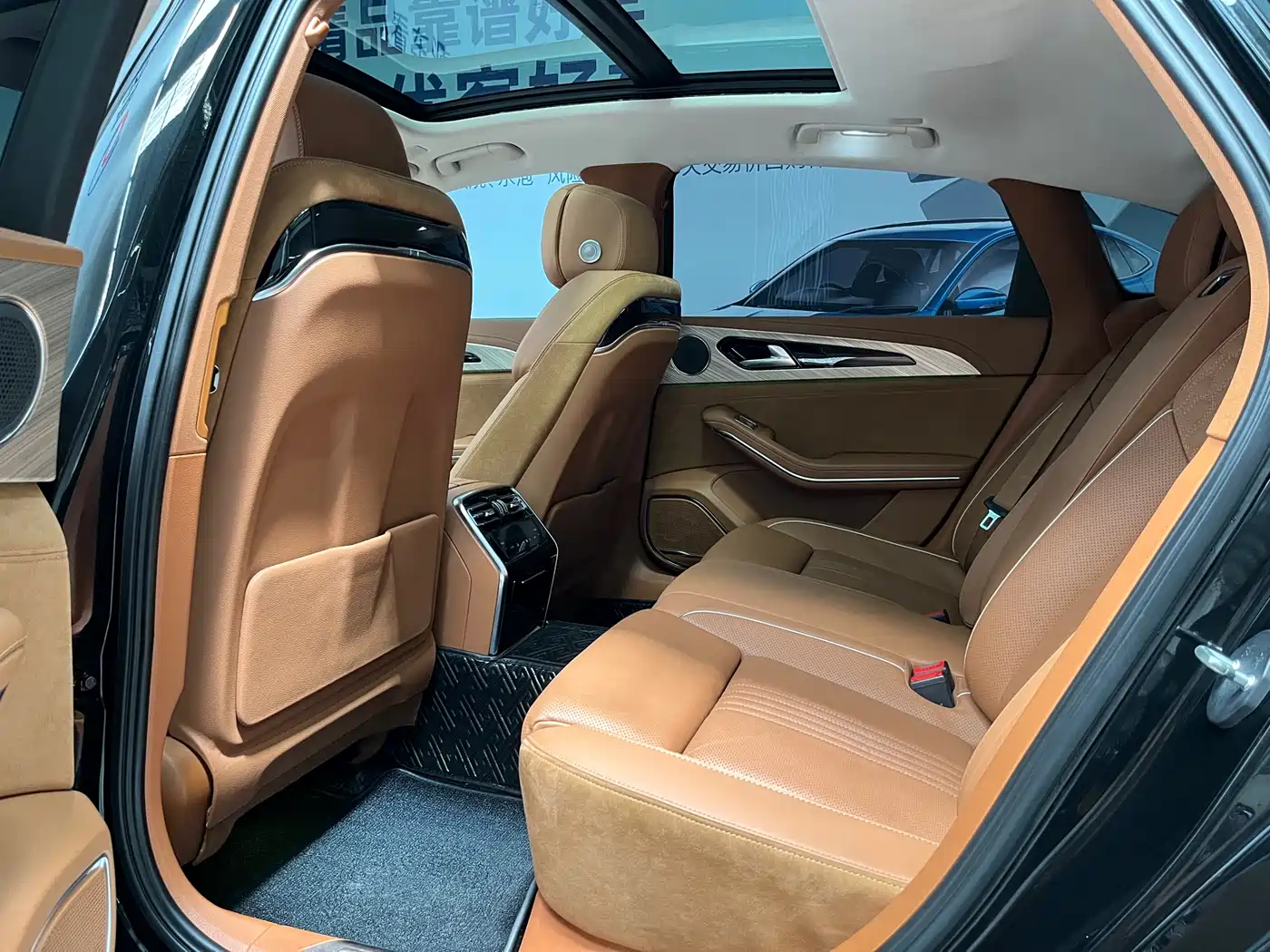 Hongqi H9 2020 3.0T Smart Connection Qi Chang Edition фото 12