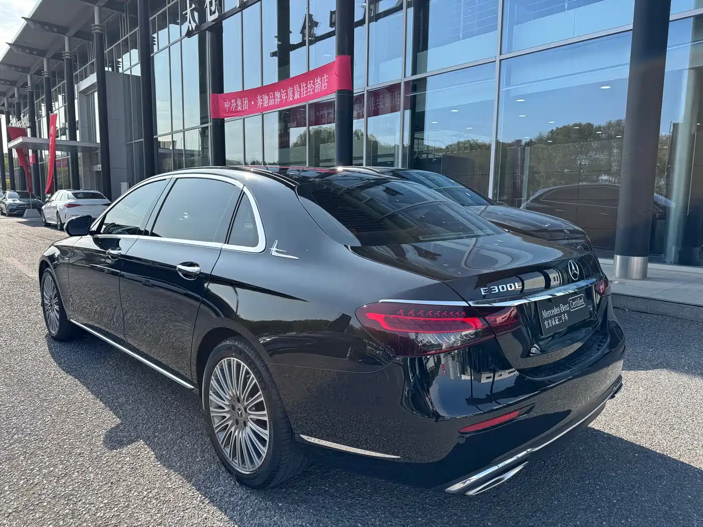 Mercedes-Benz E-Class 2023 E 300 L Luxury фото 4