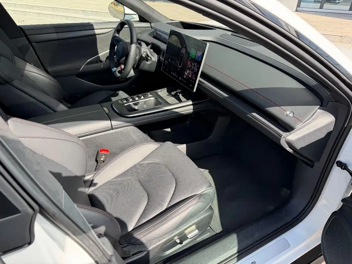 XIAOMI CAR XIAOMI SU7