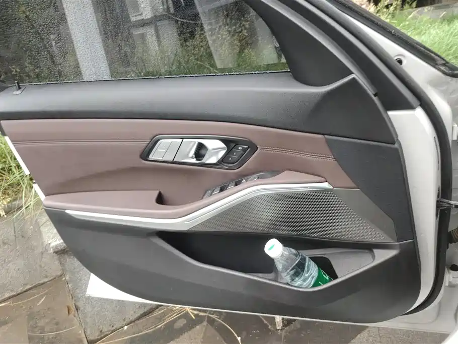 BMW 3 Series 2021 325Li M Sport Package фото 9