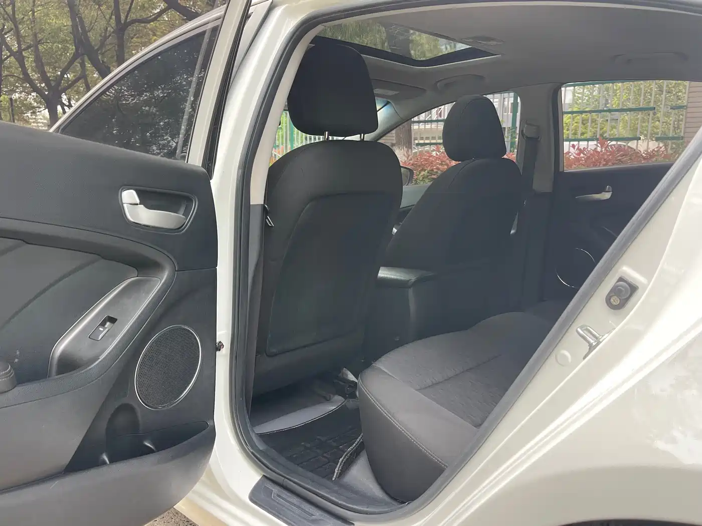 Kia K3 2013 1.6L Automatic GLS фото 6