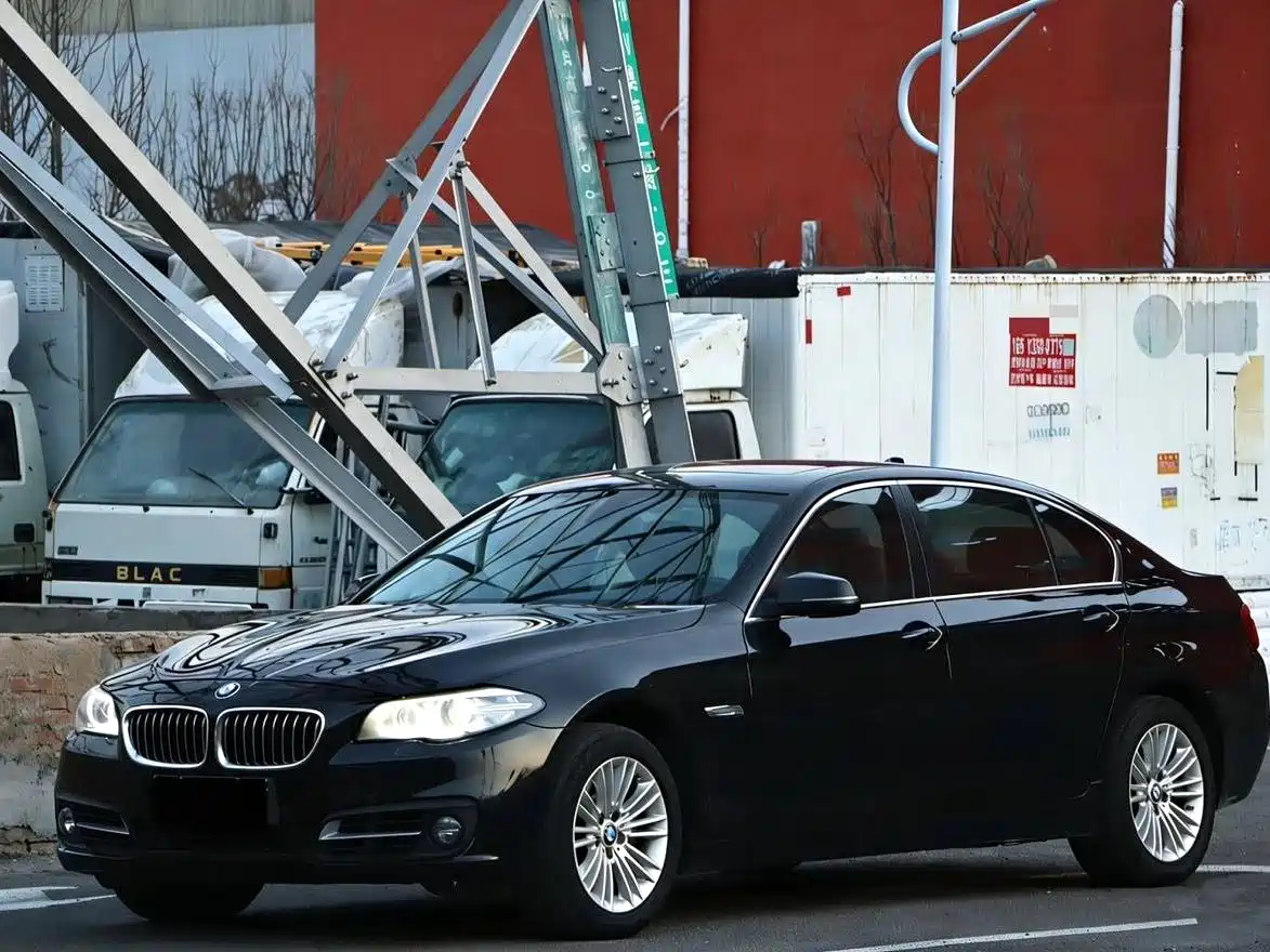 BMW 5 Series 2014 525Li Leading