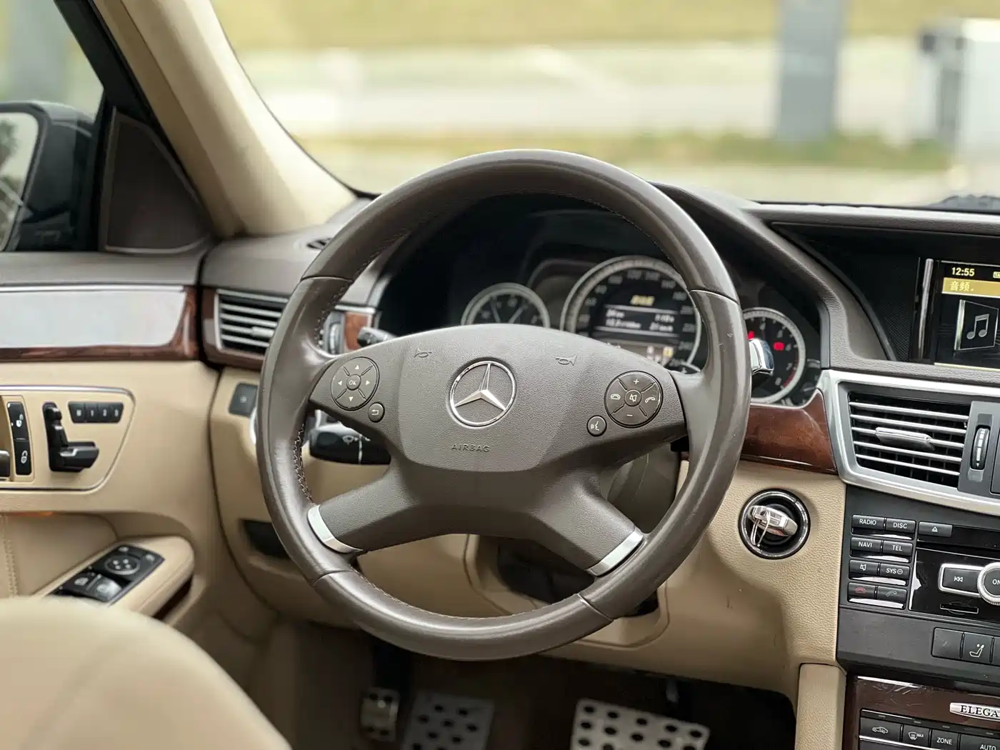 Mercedes-Benz E-Class 2012 E 200 L CGI Elegance фото 17