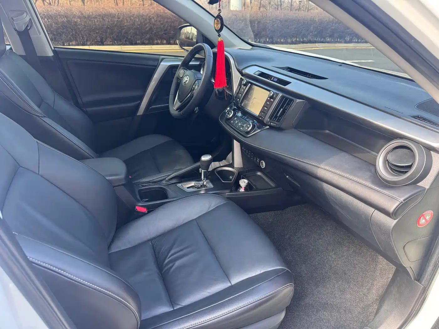 Toyota RAV4 Rongfang 2018 2.5L Automatic 4WD Elite i Edition фото 12