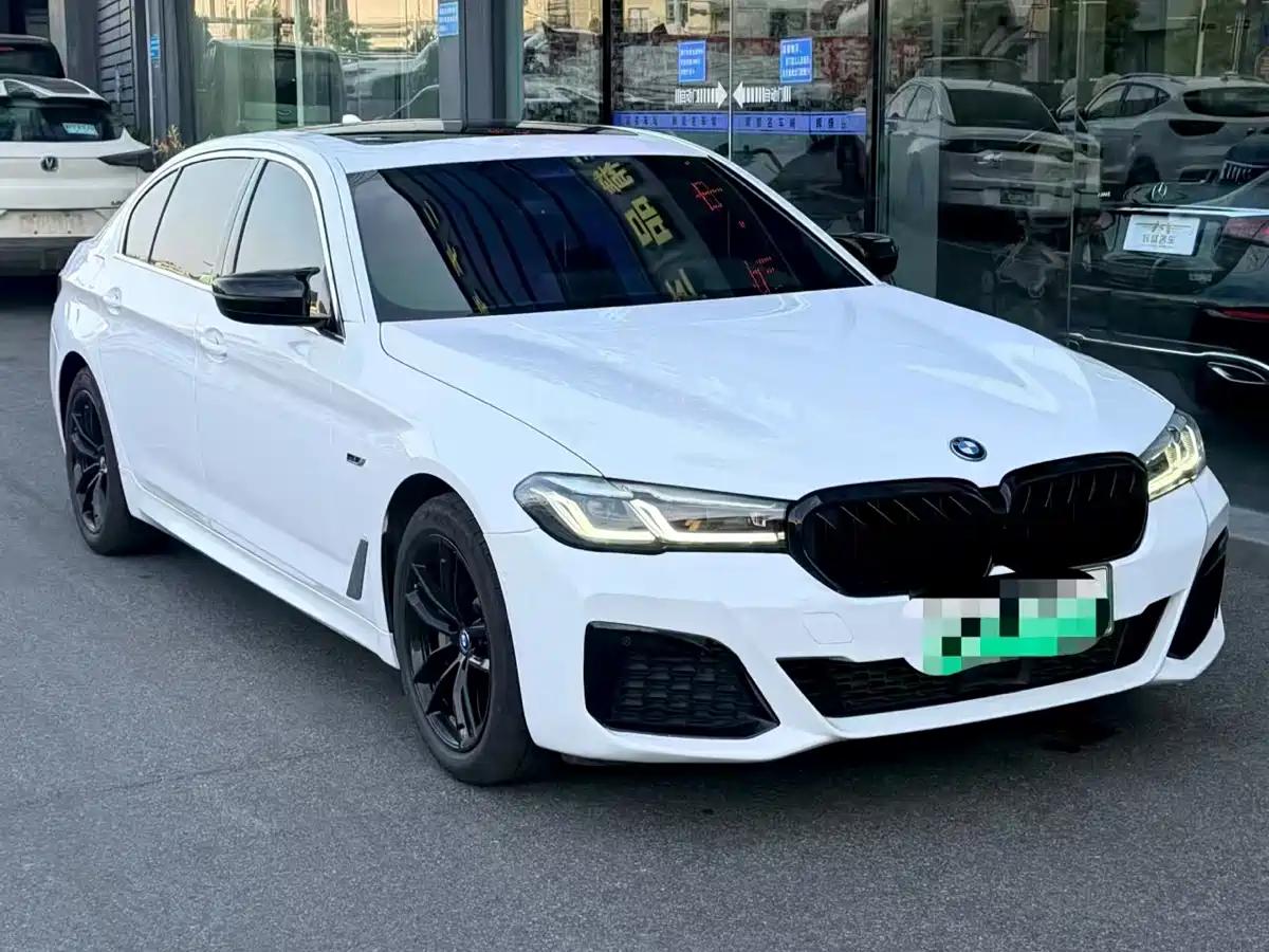 BMW 5 Series New Energy 2022 Facelift II 535Le Pioneer Edition M Sport Package фото 3