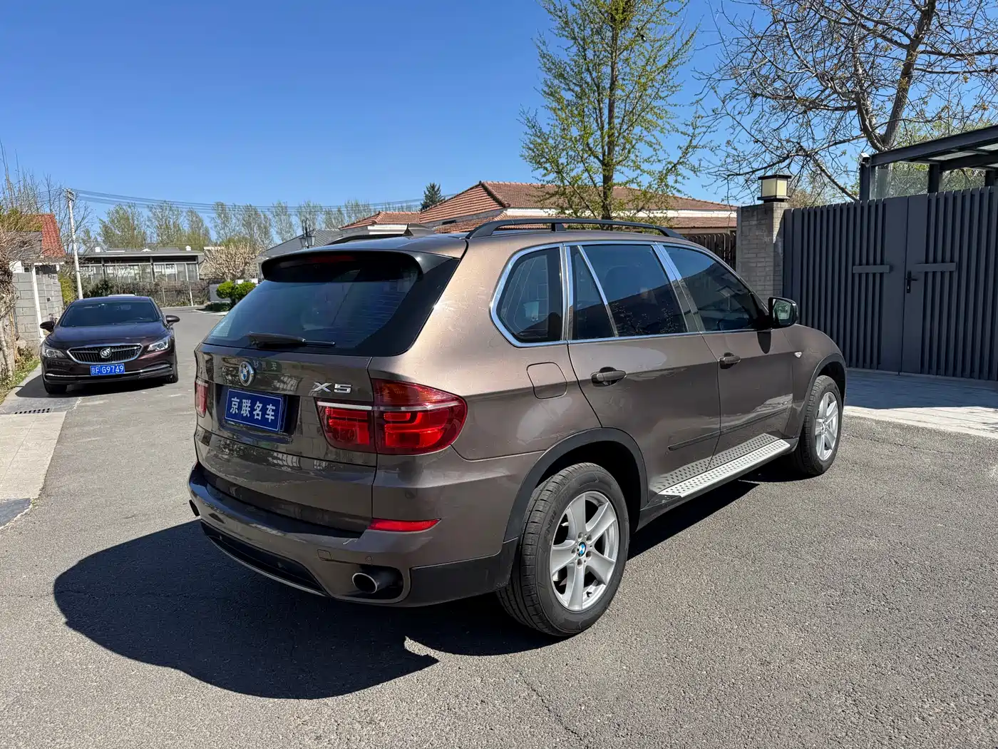 BMW X5 (Import) 2011 xDrive35i Leading Edition фото 10