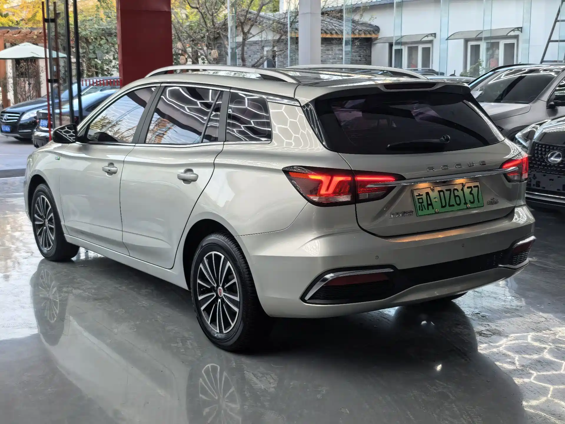 Фото 5 - Roewe Ei5