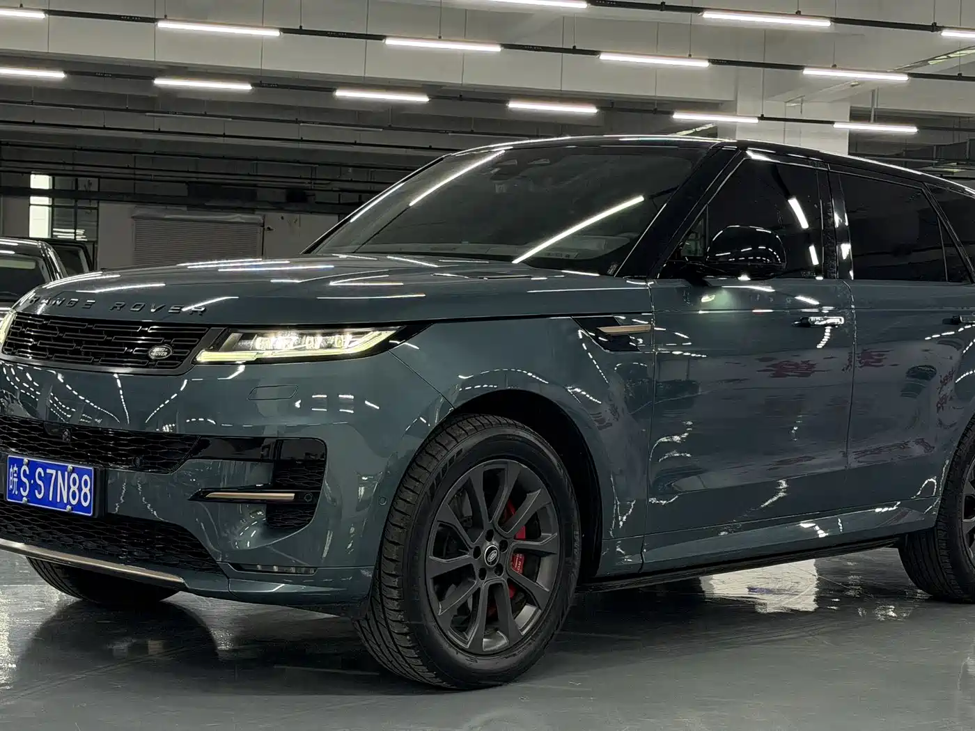 Land Rover Range Rover Sport 2024 400PS Dynamic SE