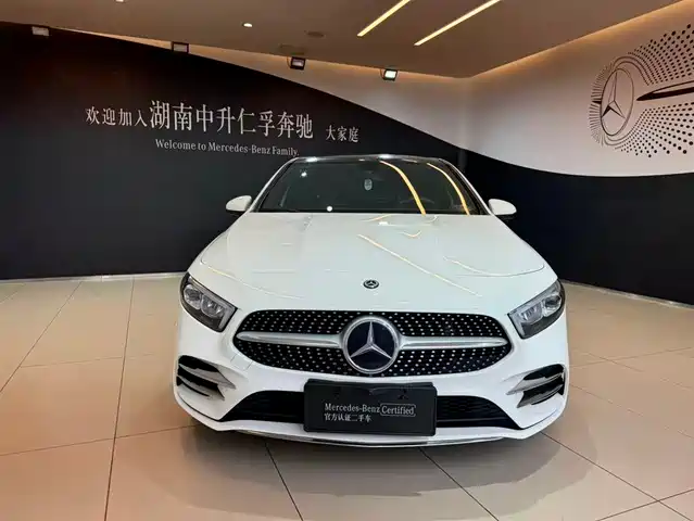 Mercedes-Benz A-Class 2021 A 200 L Sport Sedan Fashion Edition — фото 2