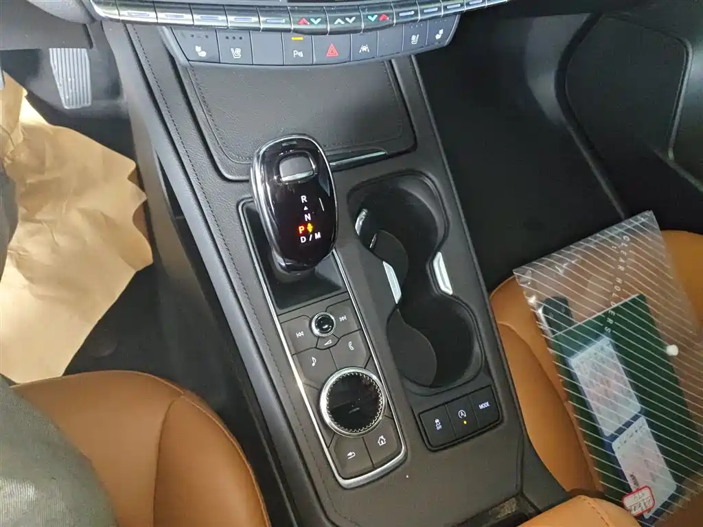 Cadillac XT4 2022 28T FWD Premium фото 14