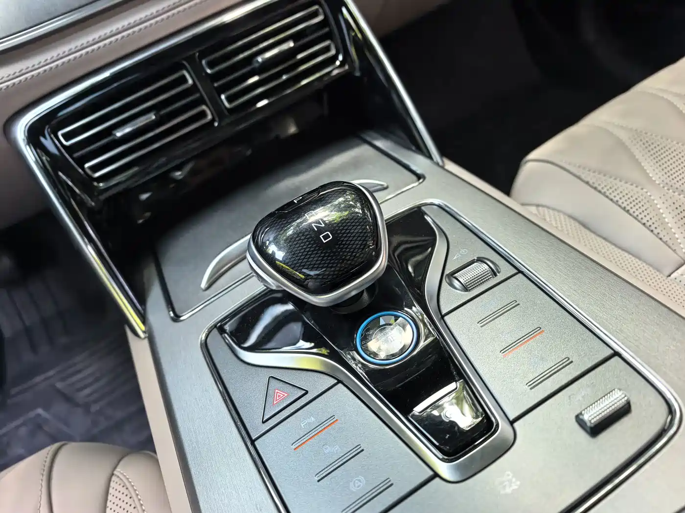 BYD Tang New Energy 2025 2025 DM-i 115KM Prestige Type