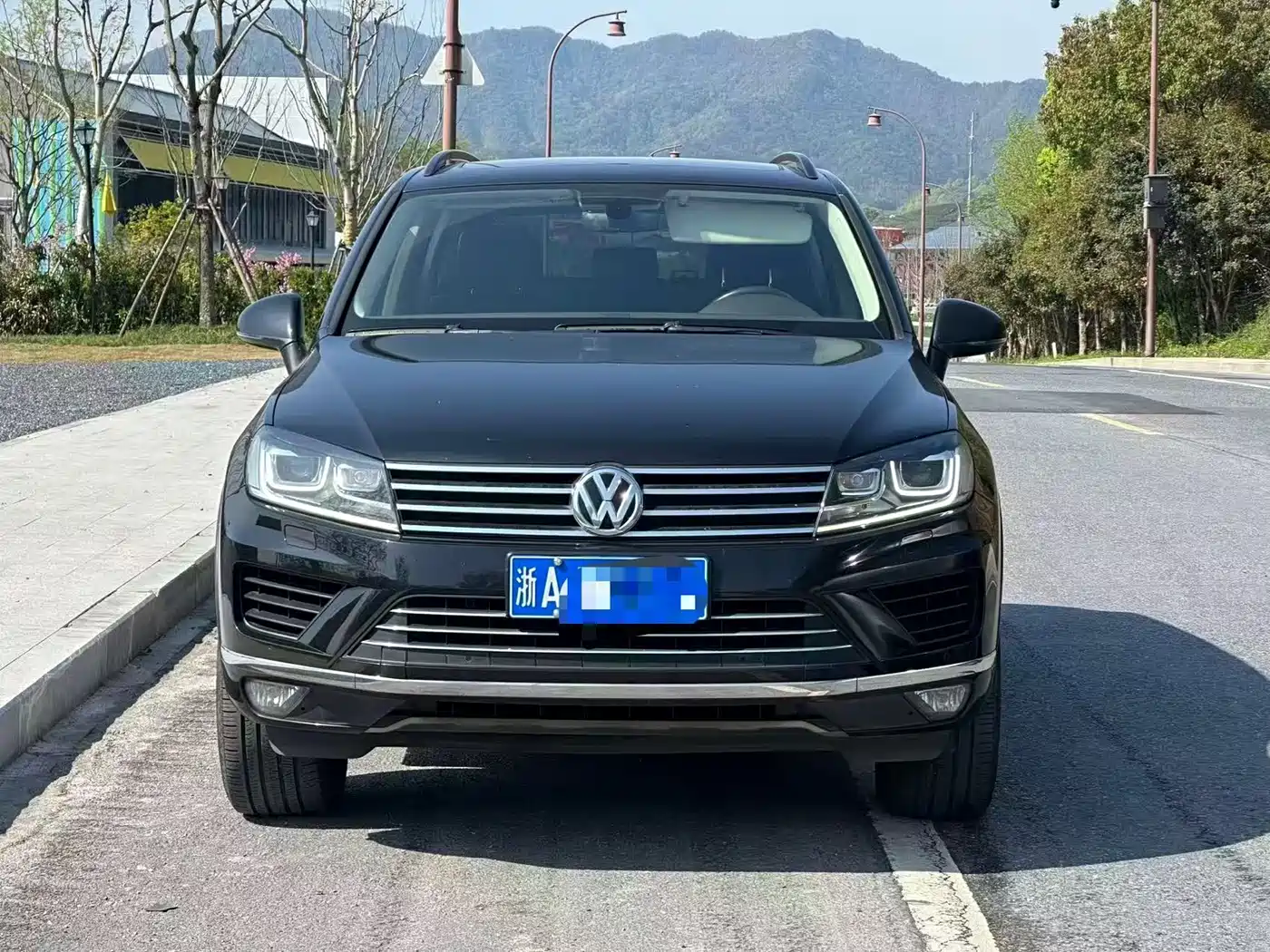 Volkswagen Touareg 2017 3.0TSI Explorer Edition фото 2