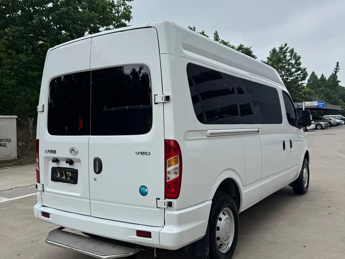 SAIC Maxus Xintu V80 2023 2.0T Manual Classic Aoyun Long Wheelbase Medium Roof 6/7/8/9 Seats фото 4