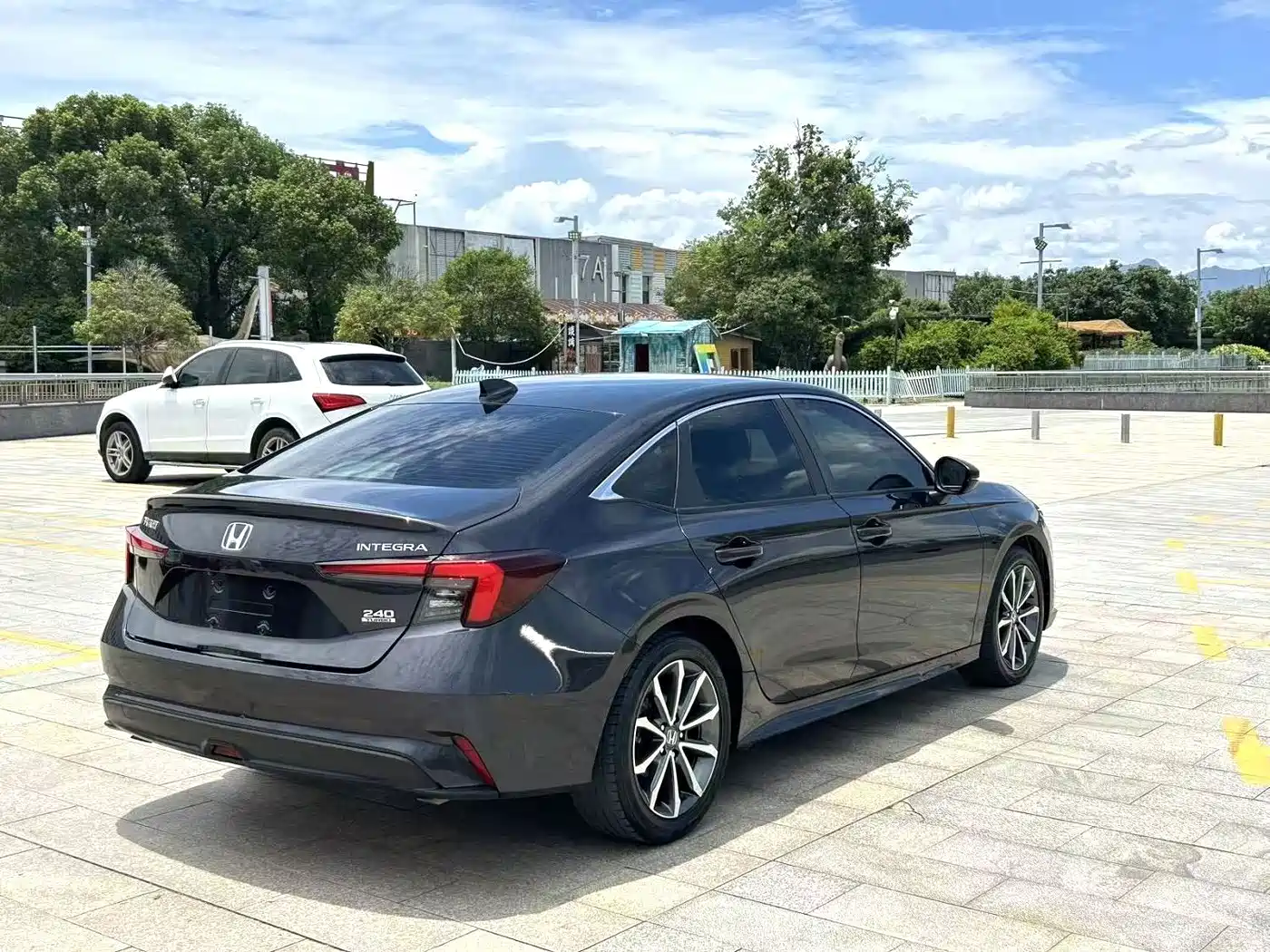 Honda Integra 2024 2023 240TURBO CVT Leading Edition