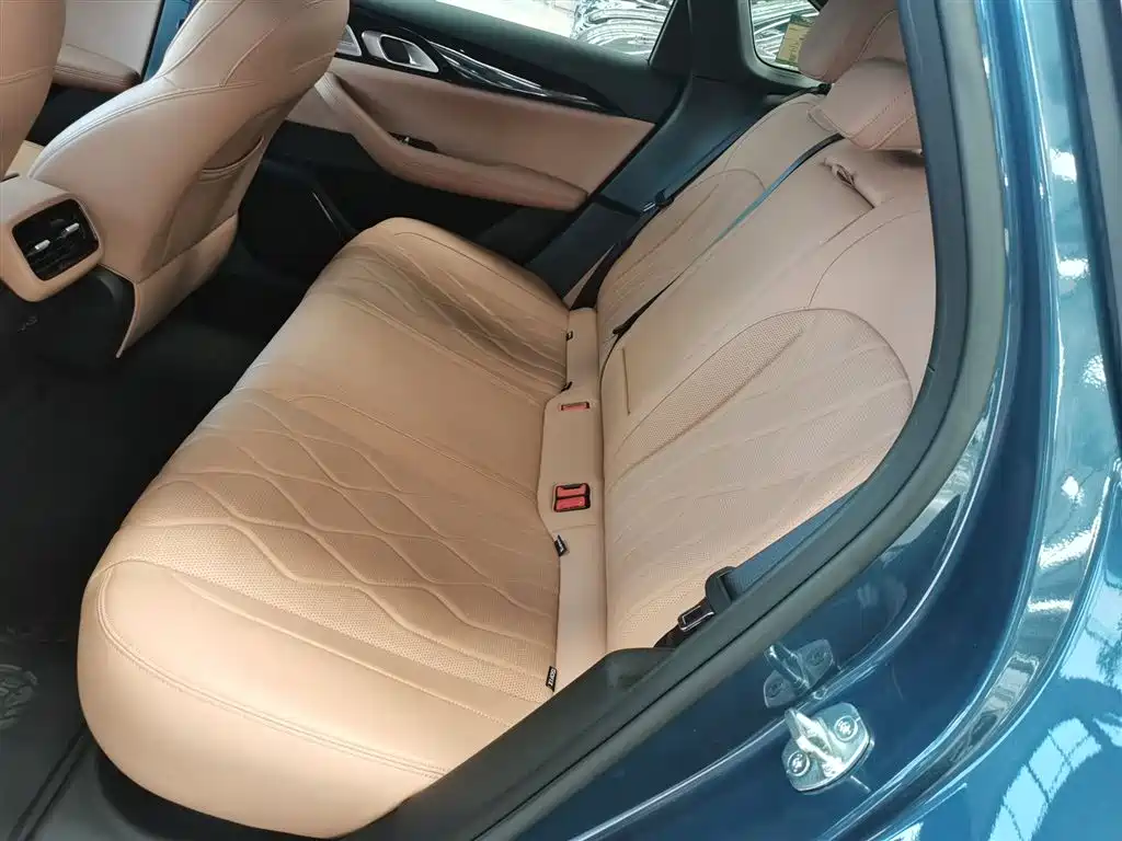 Geely Galaxy Galaxy A7 2025 EM-i фото 17