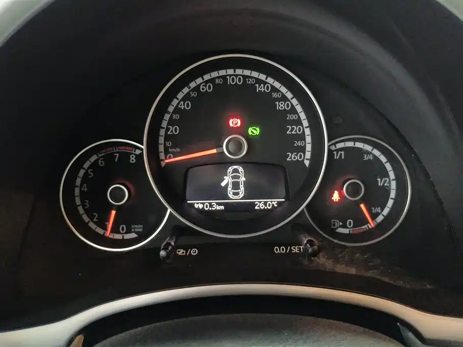 Volkswagen Beetle 2014 1.4TSI Fashion Edition фото 14