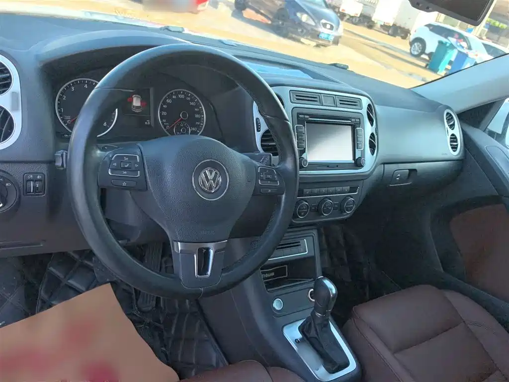 Volkswagen Tiguan 2015 1.8TSI Automatic 2WD Highline фото 19