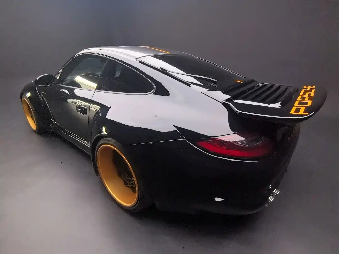 Фото 3 - Porsche 911