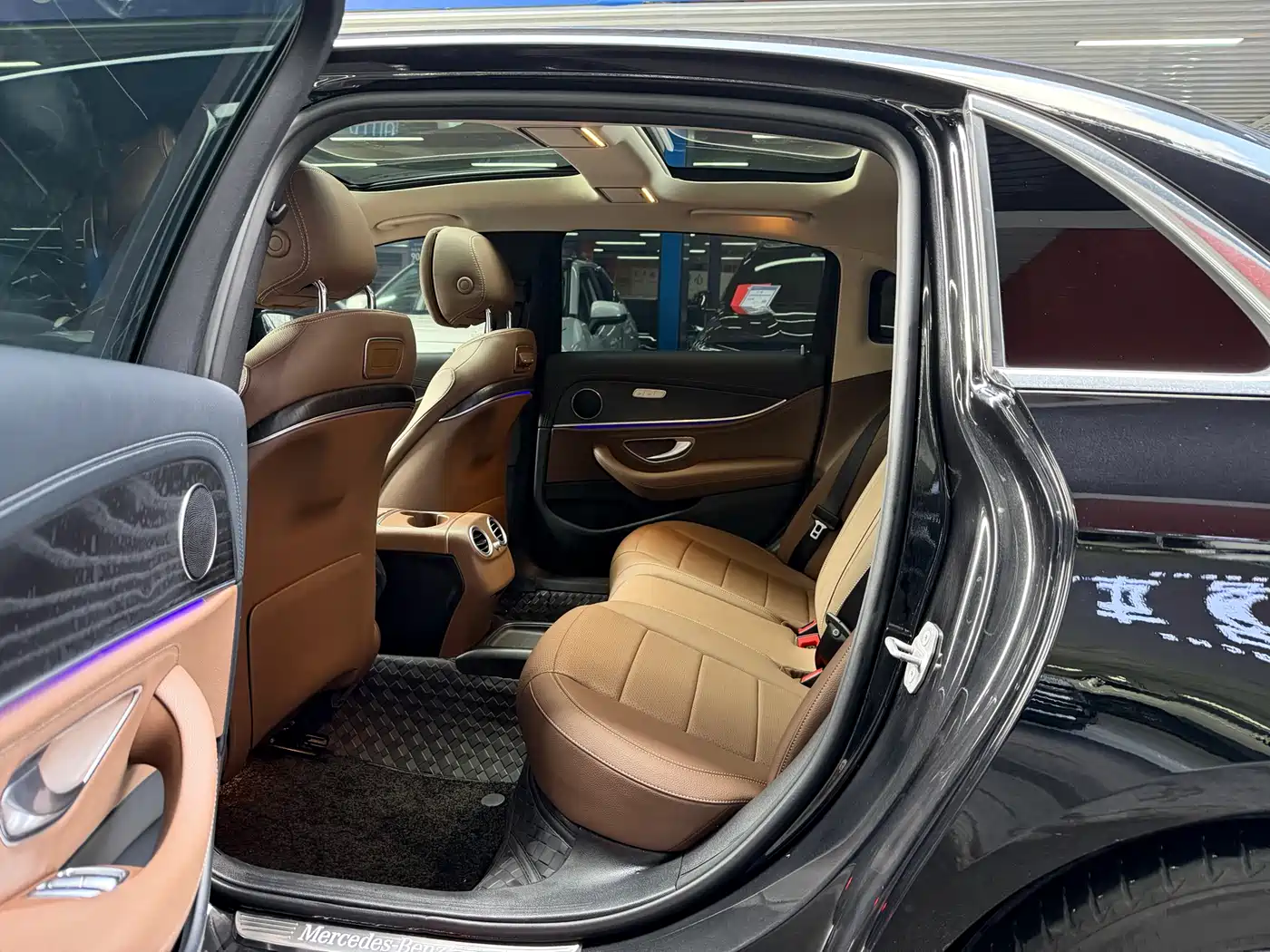Mercedes-Benz E-Class 2020 E 300 L Sport Fashion Model фото 8