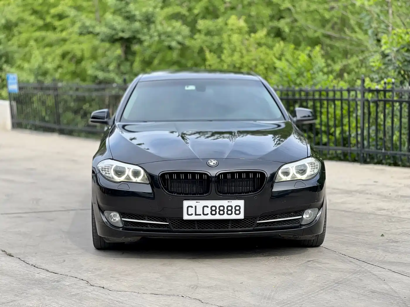 Photo 3 - BMW 5 Series (Import)