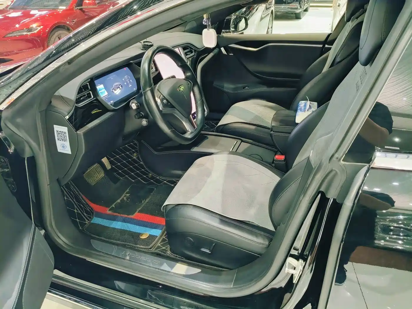 TESLA MODEL S