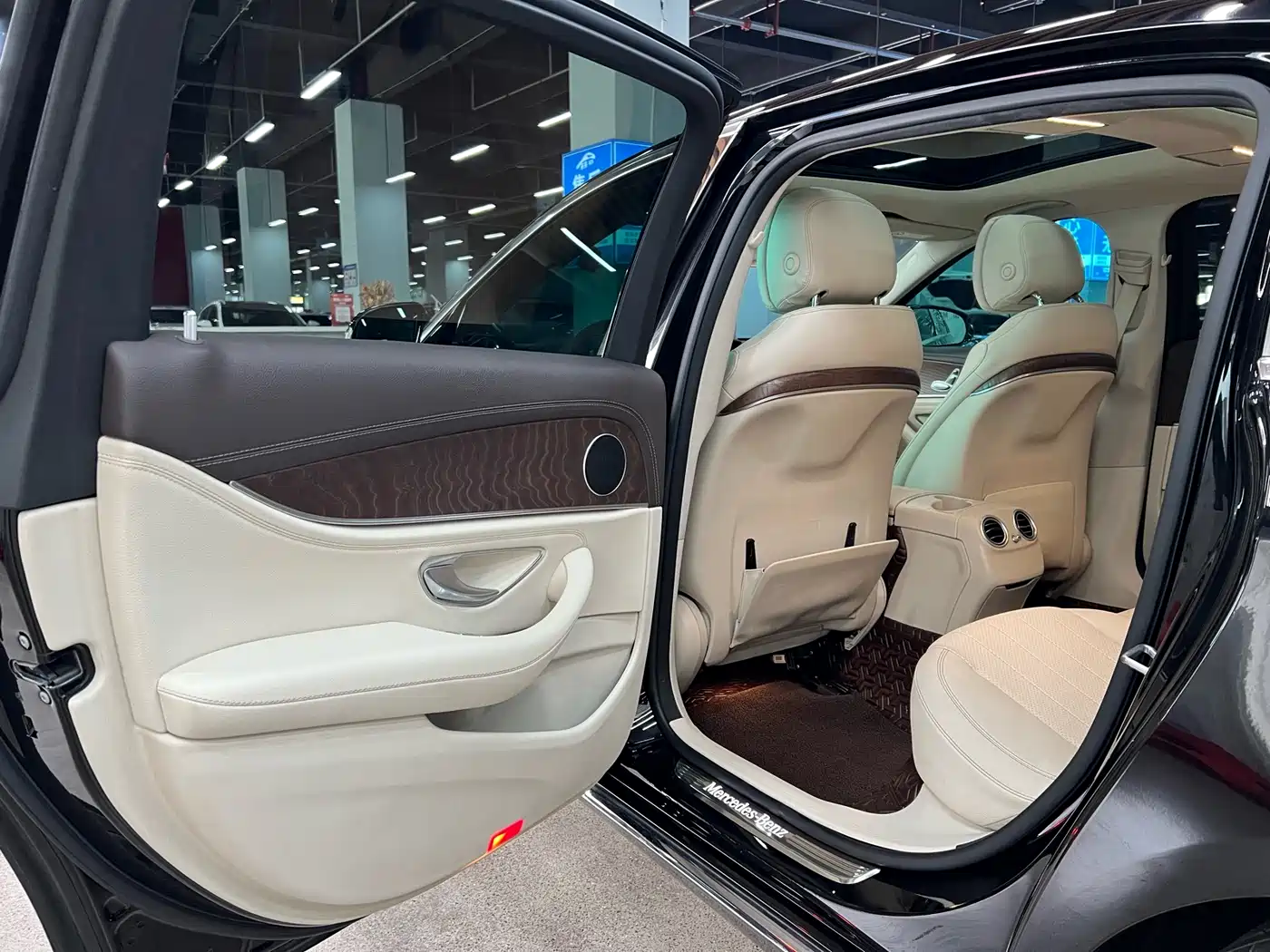 Mercedes-Benz E-Class 2020 E 260 L фото 12
