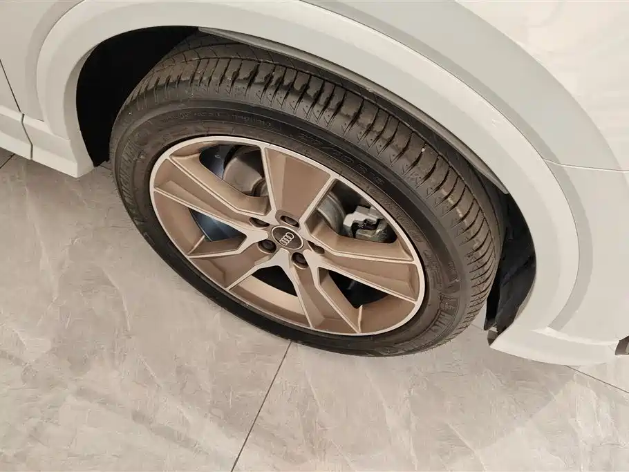 Audi Q2L 2024 35TFSI Progressive Sport фото 6