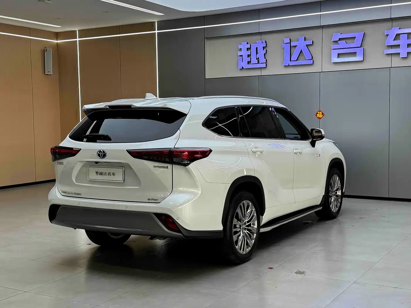Toyota Highlander 2024 2.5L Smart Hybrid 4WD Premium 7-seater фото 19