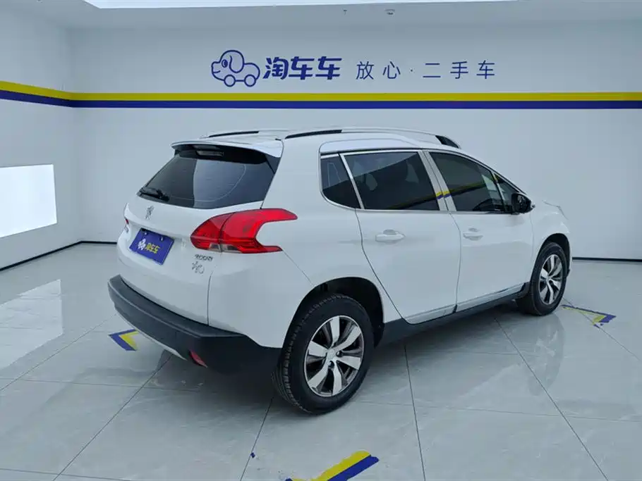 Peugeot 2008 2014 1.6L Automatic Fashion Edition фото 3