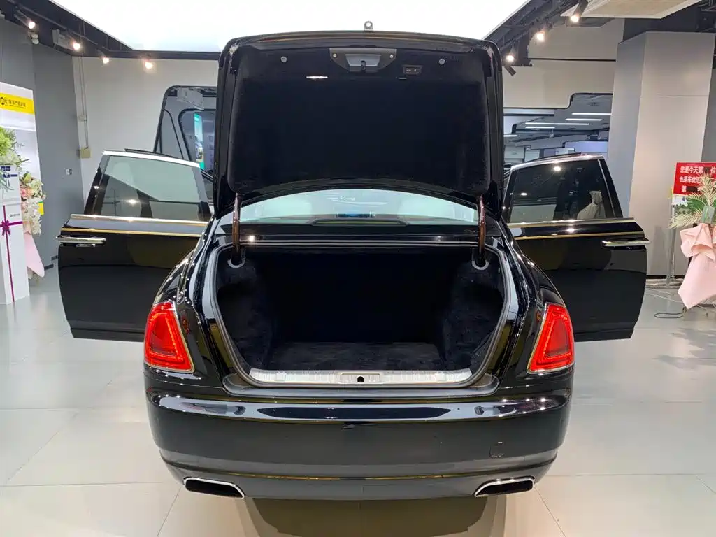 Фото 8 - Rolls-Royce Ghost