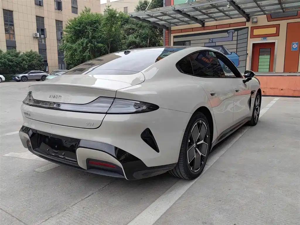 XIAOMI CAR XIAOMI SU7