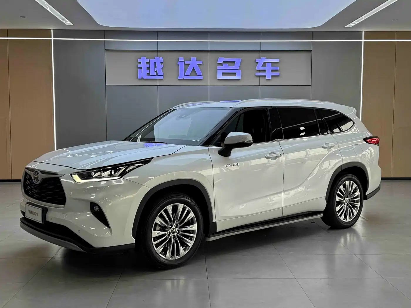 Toyota Highlander 2024 2.5L Smart Hybrid 4WD Premium 7-seater