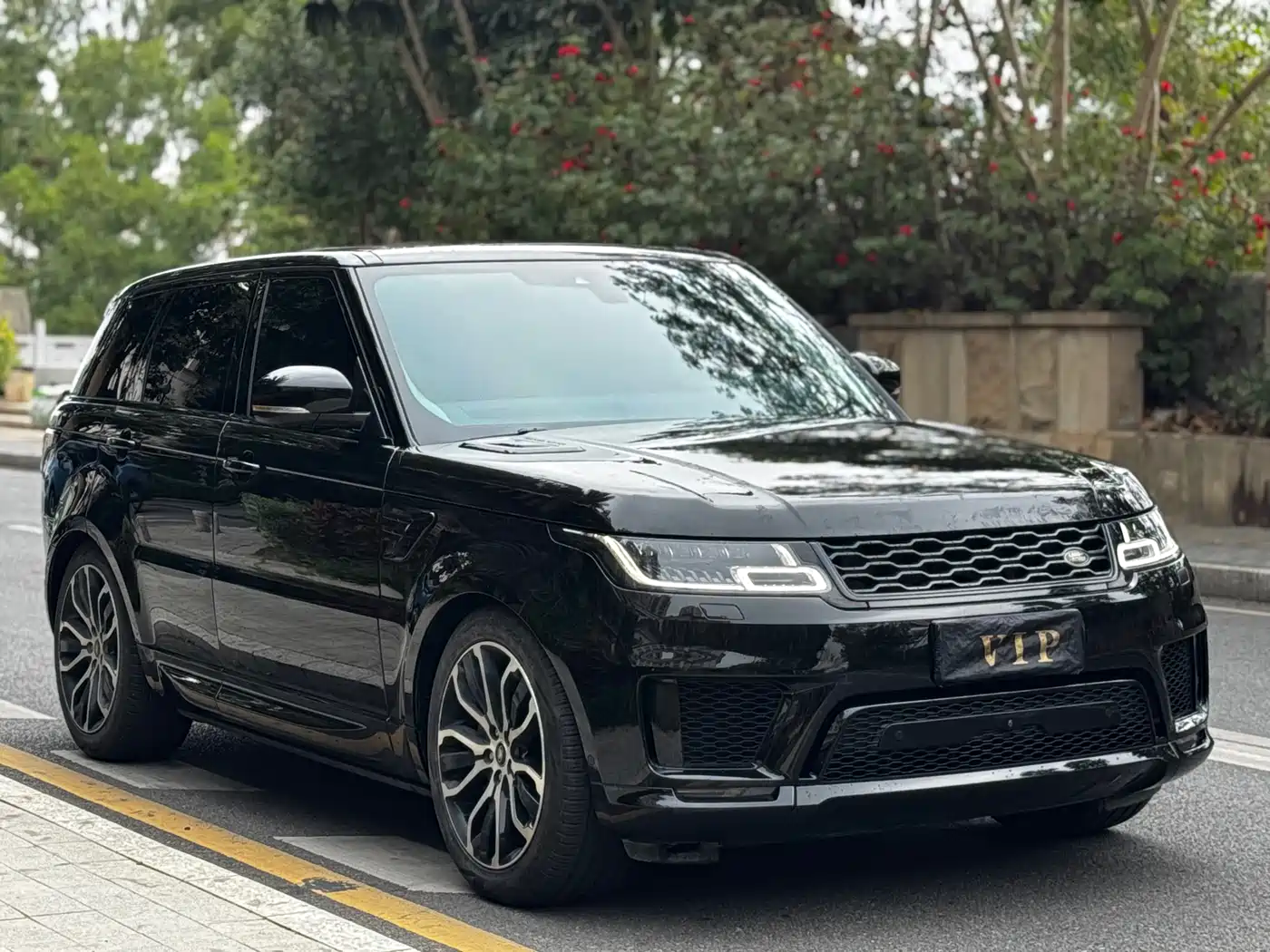 Land Rover Range Rover Sport 2021 3.0 L6 Gloss Black Edition фото 3
