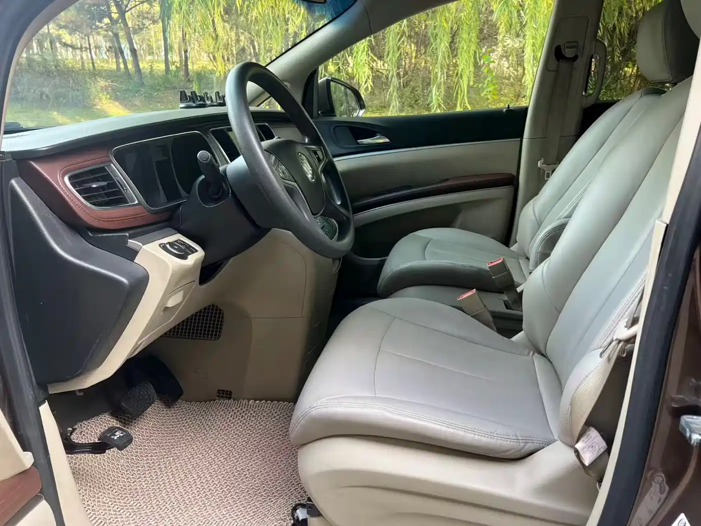 Buick GL8 2018 28T Comfort China VI фото 11