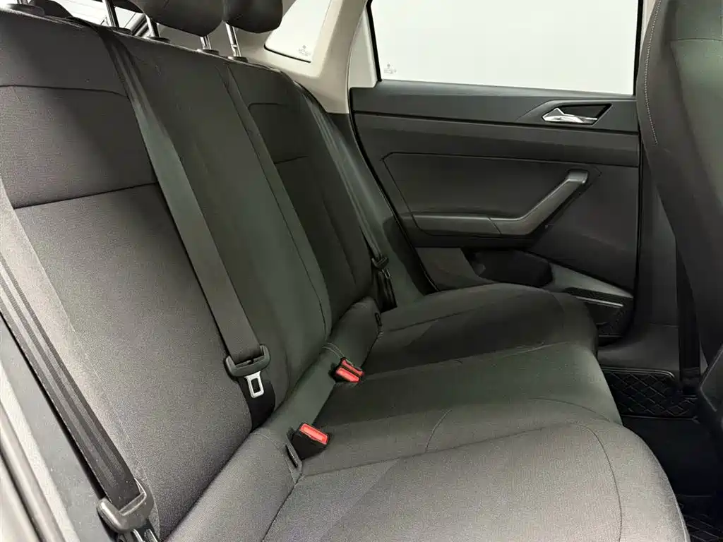 Volkswagen Polo 2023 Plus 1.5L Automatic Panorama Enjoyment Edition фото 12