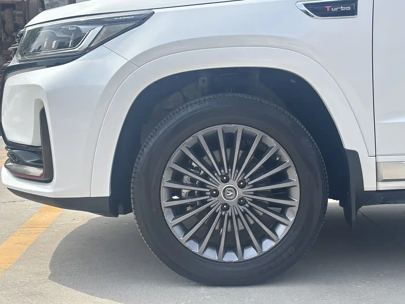 CHANGAN CS95